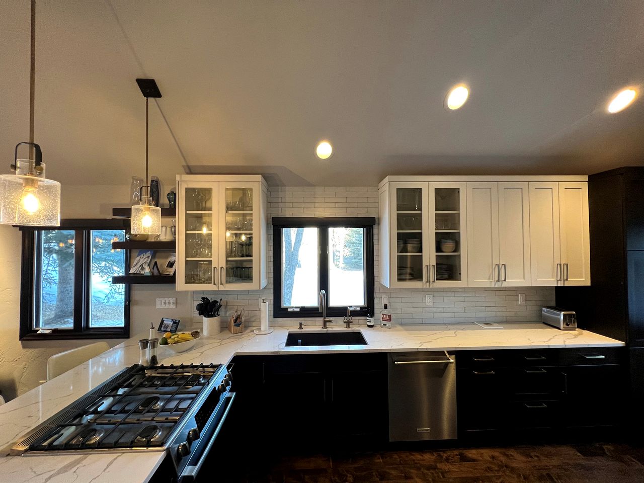 Serene Mountain Retreat with Hot Tub and Pool Table near Arrowhead Lift in Edwards, Colorado