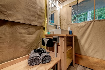 Exquisite Safari Tent Haven near Smoky Mountains in Tennessee photo 5