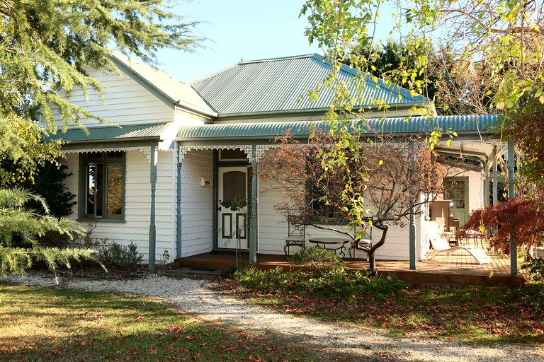 Cottages (Healesville, Victoria, Australia)