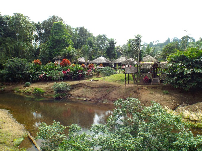 Huts (Pedernales, Manabí, Ecuador)