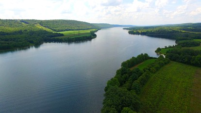 Extraordinary Cabin Rental Ideal for Large Groups in the Southern Poconos, Pennsylvania photo 4