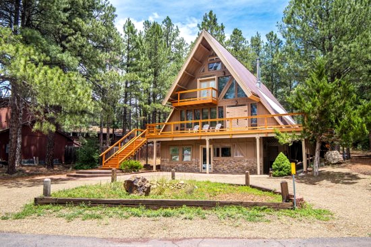 Stunning Spacious A-Frame Cabin Nestled in the Pines near the Grand Canyon in Flagstaff, Arizona