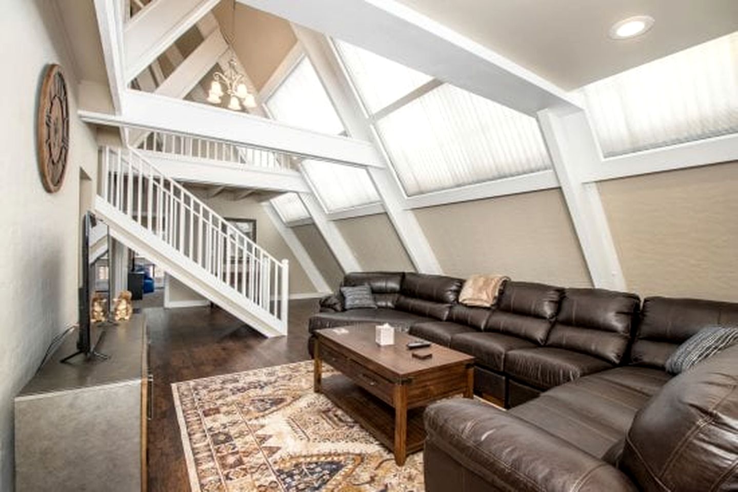 Stunning Spacious A-Frame Cabin Nestled in the Pines near the Grand Canyon in Flagstaff, Arizona