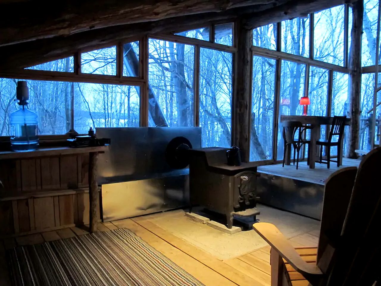 Extraordinary Tree House-Style Glamping Cabin on Farm near Ottawa