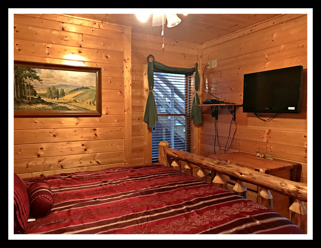 Amazing Luxury Log Cabin Rental with a Hot Tub in Smoky Mountains of Tennessee