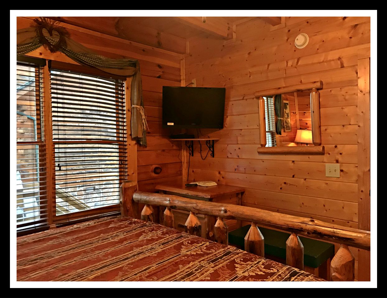 Amazing Luxury Log Cabin Rental with a Hot Tub in Smoky Mountains of Tennessee