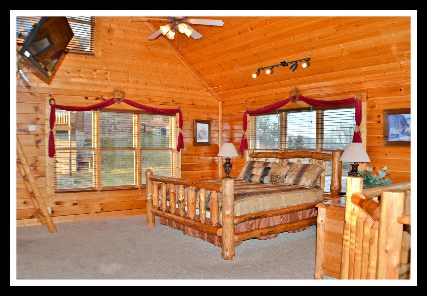 Amazing Luxury Log Cabin Rental with a Hot Tub in Smoky Mountains of Tennessee