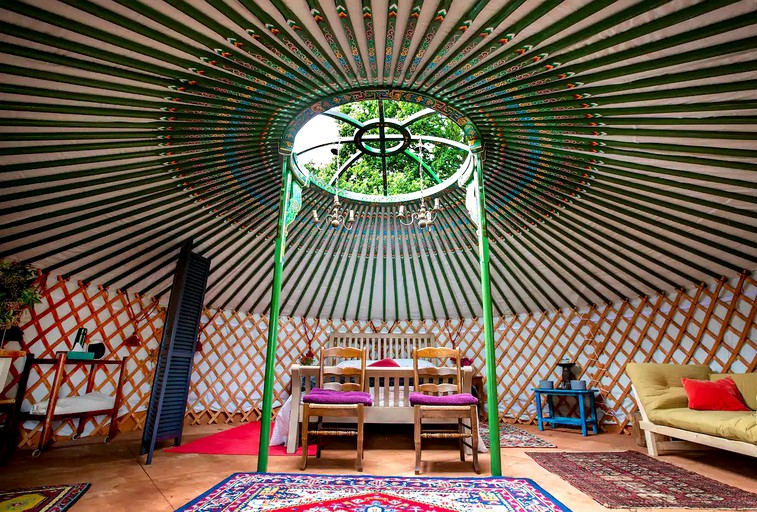 Yurts (Guildford, England, United Kingdom)