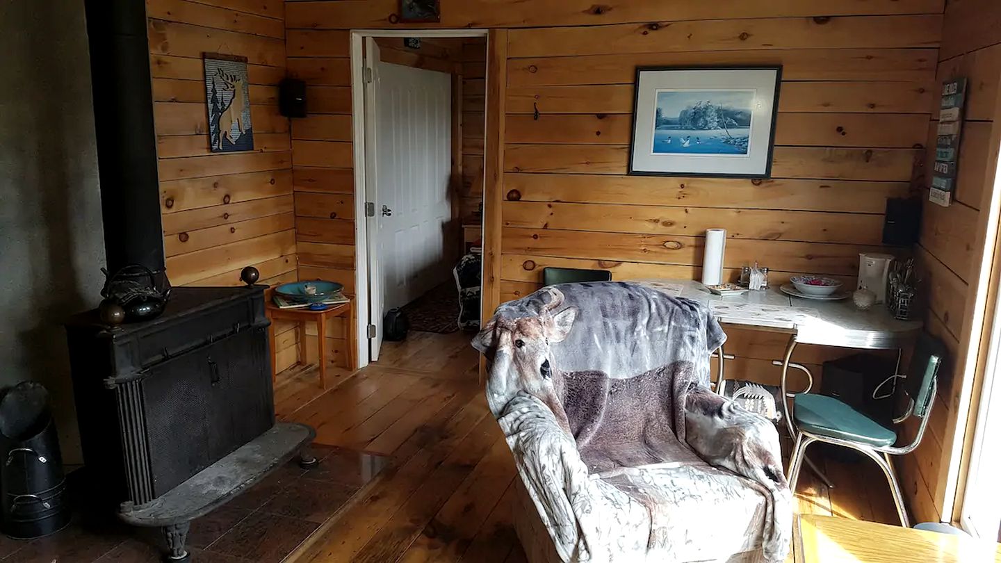 Rustic Cabin Rental on Onaping Lake Perfect for a Romantic Getaway in Ontario