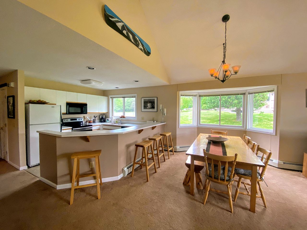 Gorgeous Cabin Rental with Mountain Views Perfect for New Hampshire Glamping