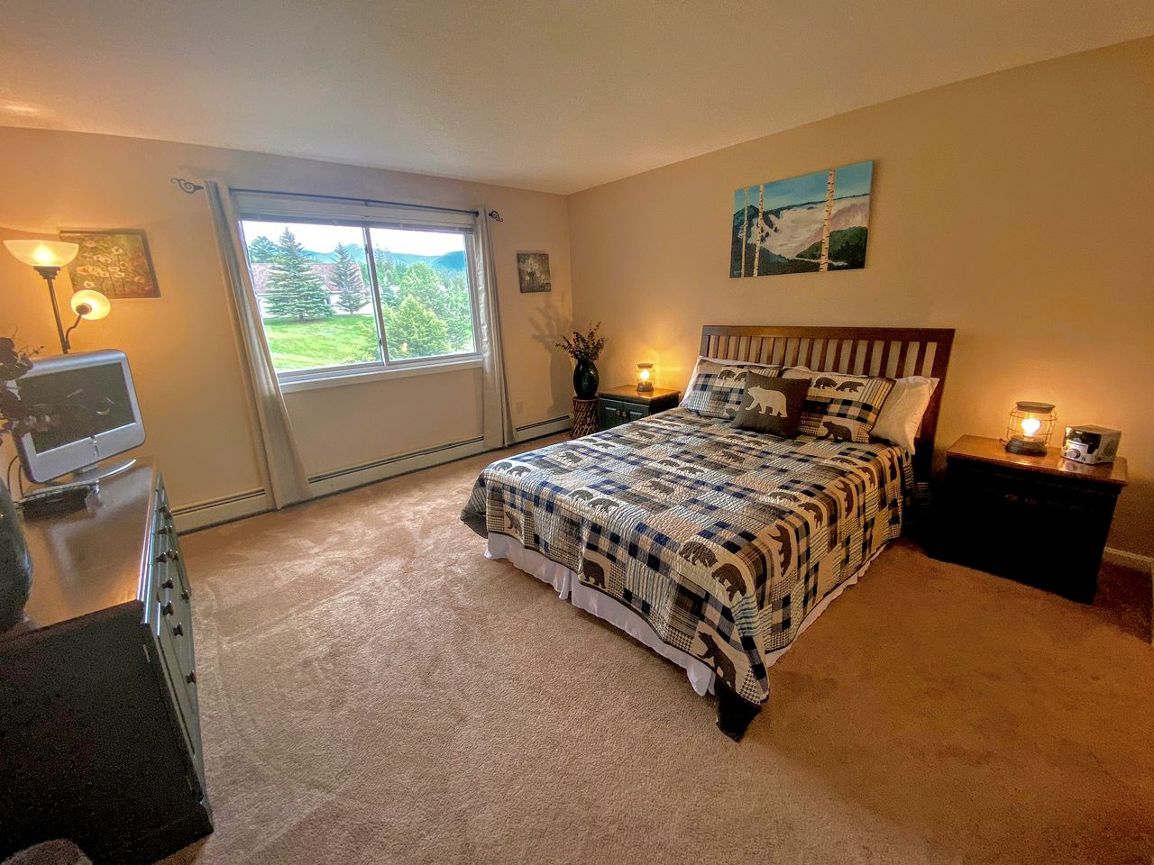 Gorgeous Cabin Rental with Mountain Views Perfect for New Hampshire Glamping