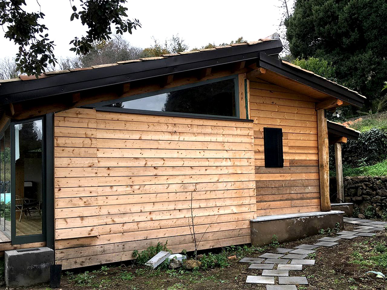 Cottages (Catania, Sicily, Italy)
