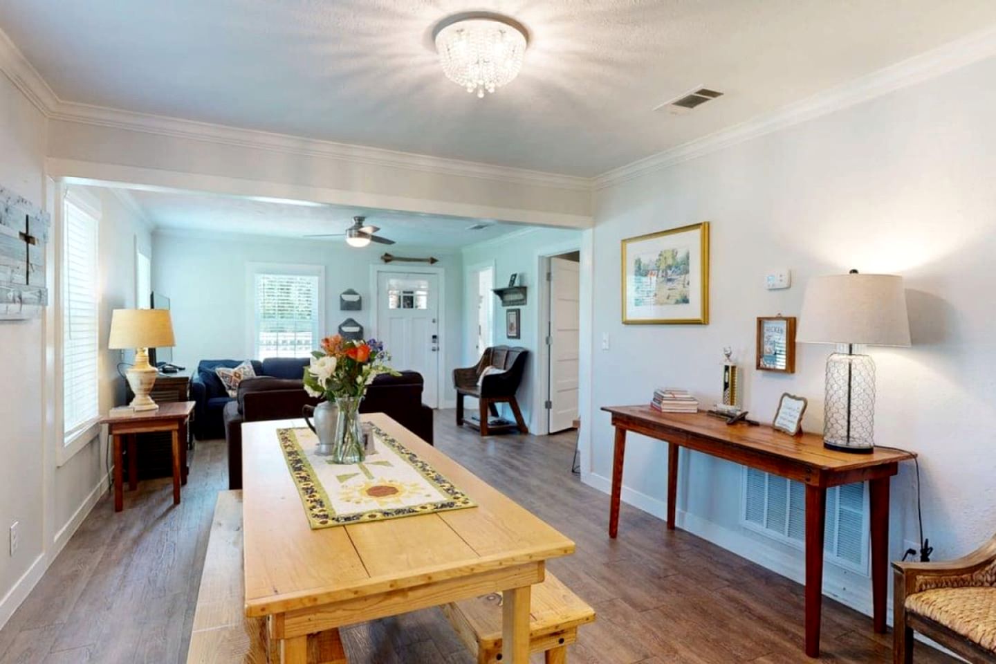 Rustic Texas Farmhouse Retreat in College Station, Texas – 8 Miles from Kyle Field