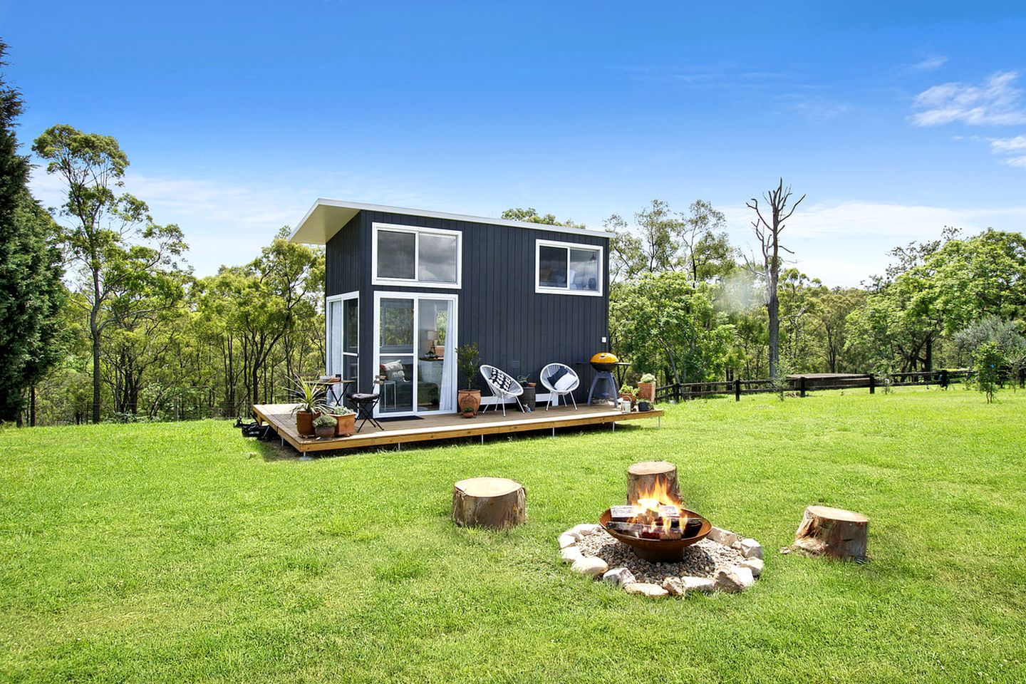 Gorgeous New South Wales Glamping Rental with Great Views