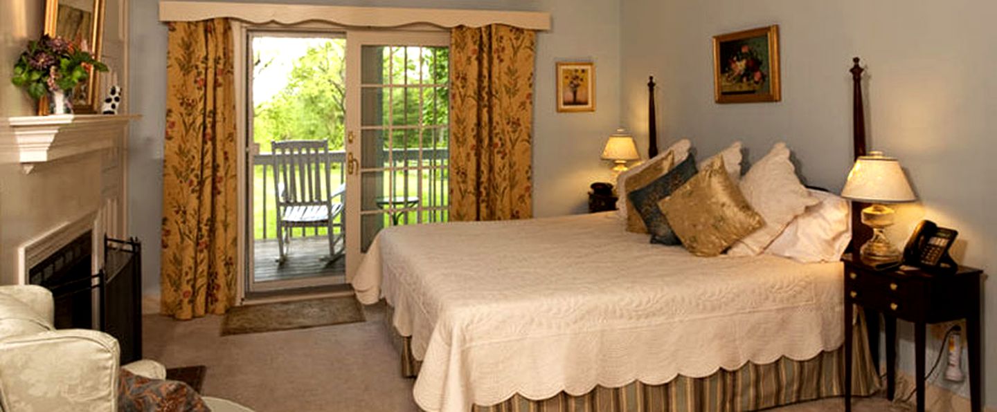 Lovely Bed and Breakfast Accommodation for Two near Kennett Square, Pennsylvania