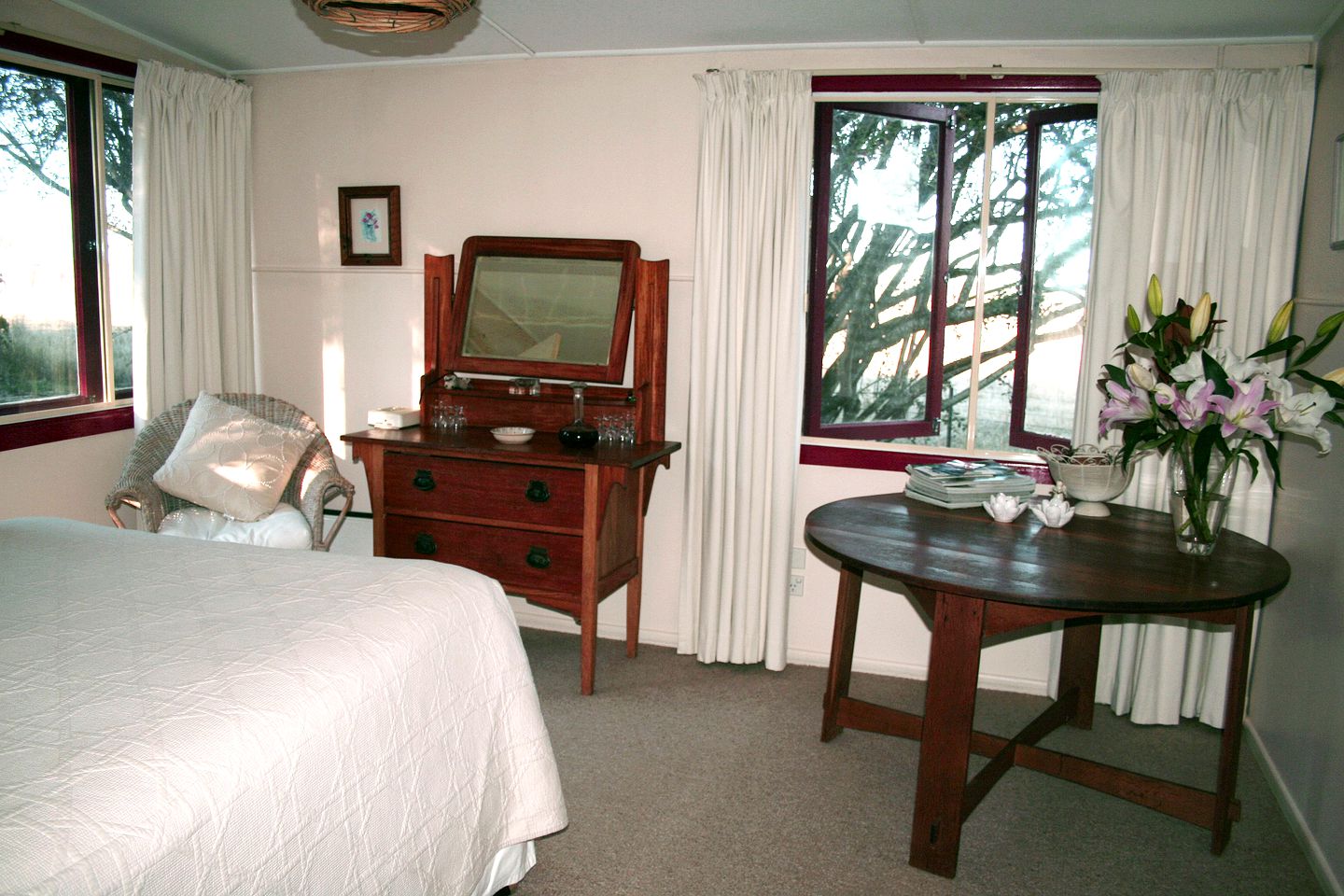 Fairytale Cottage Rental near Oxley Wild Rivers National Park in Armidale, New South Wales