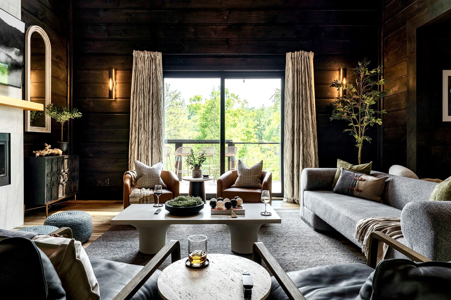 Luxurious Scandinavian Lodge • Indoor Pool, Sauna & Theater • Near Smoky Mountains • Sevierville, TN