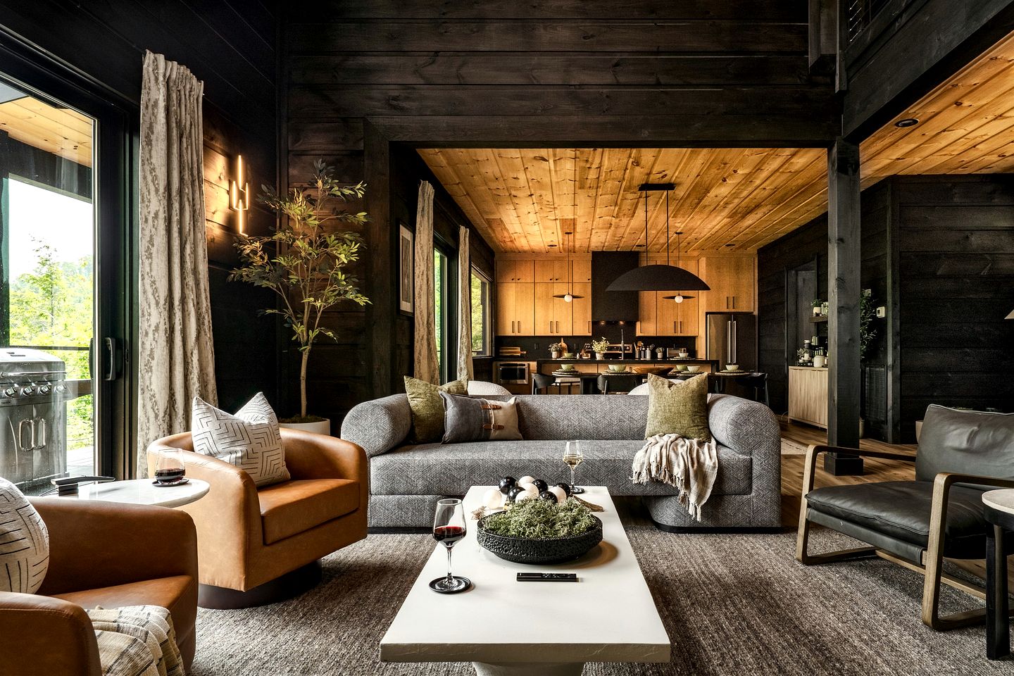 Luxurious Scandinavian Lodge • Indoor Pool, Sauna & Theater • Near Smoky Mountains • Sevierville, TN