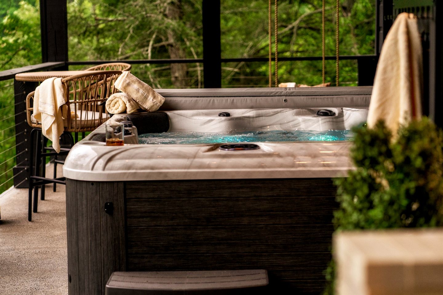 Luxurious Scandinavian Lodge • Indoor Pool, Sauna & Theater • Near Smoky Mountains • Sevierville, TN