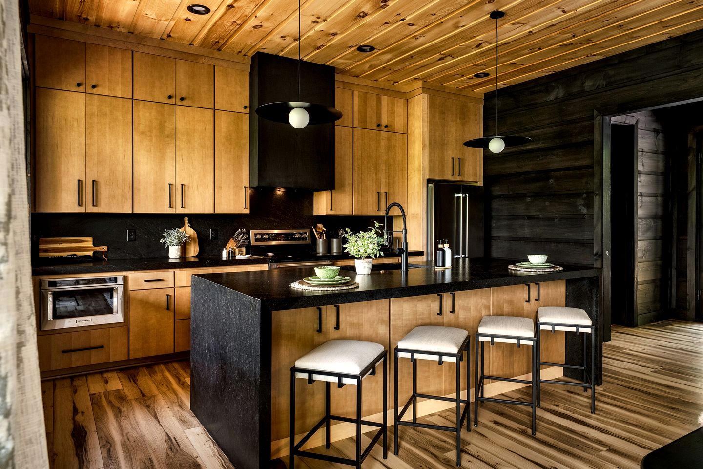 Luxurious Scandinavian Lodge • Indoor Pool, Sauna & Theater • Near Smoky Mountains • Sevierville, TN