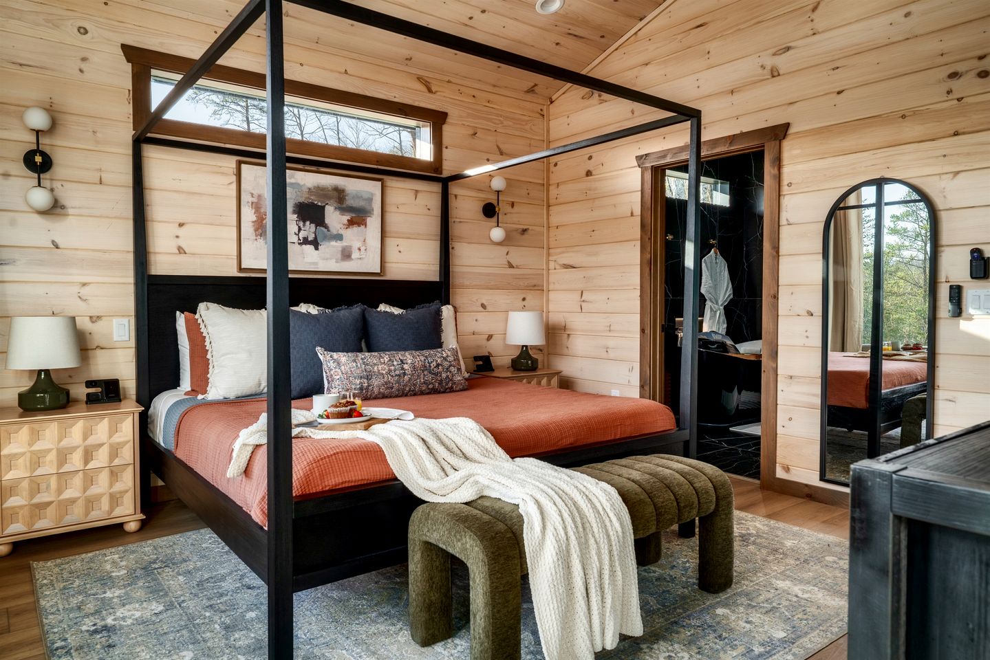 Romantic Luxury Cabin • Hot Tub & Sauna near Dollywood, Sevierville TN