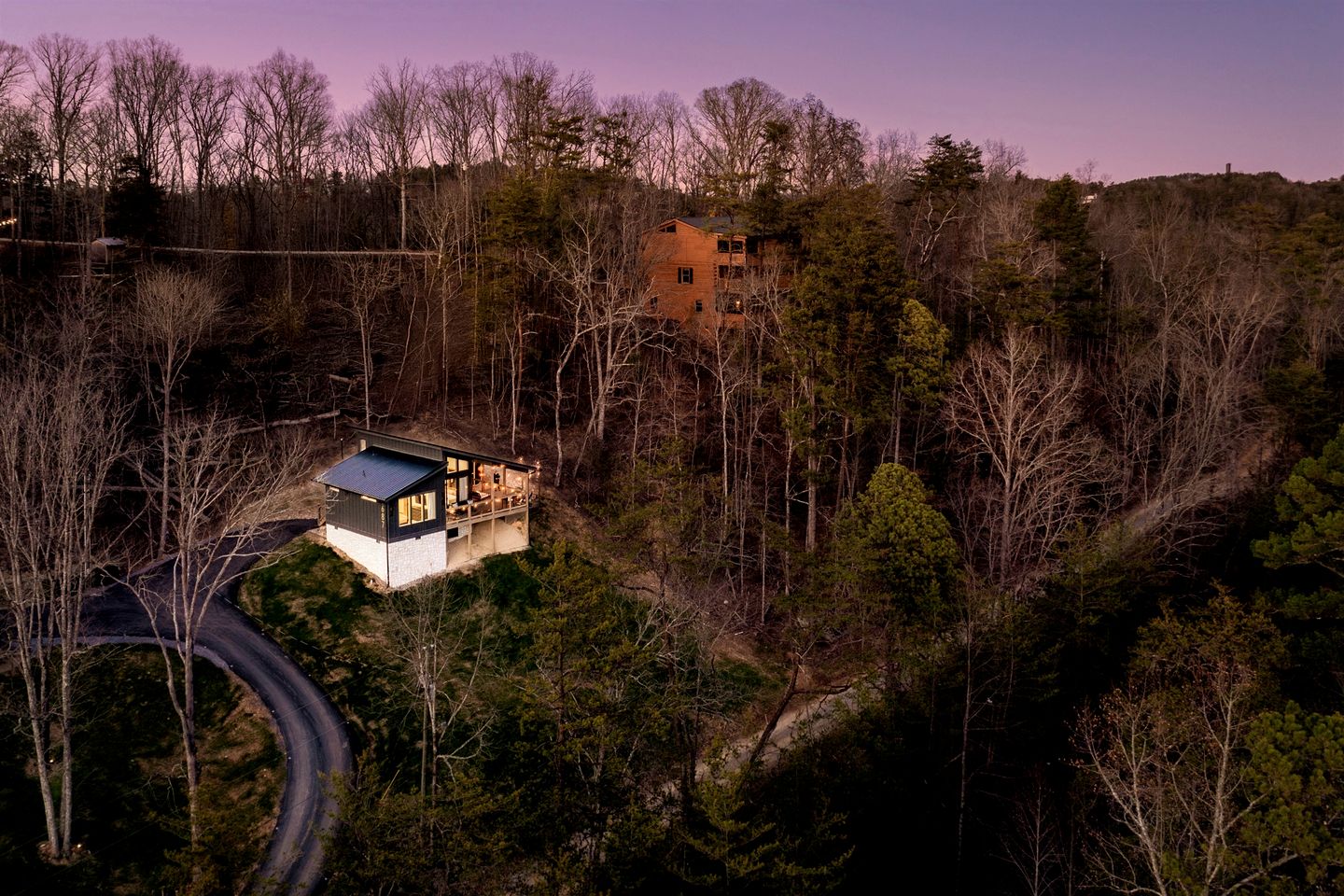 Romantic Luxury Cabin • Hot Tub & Sauna near Dollywood, Sevierville TN