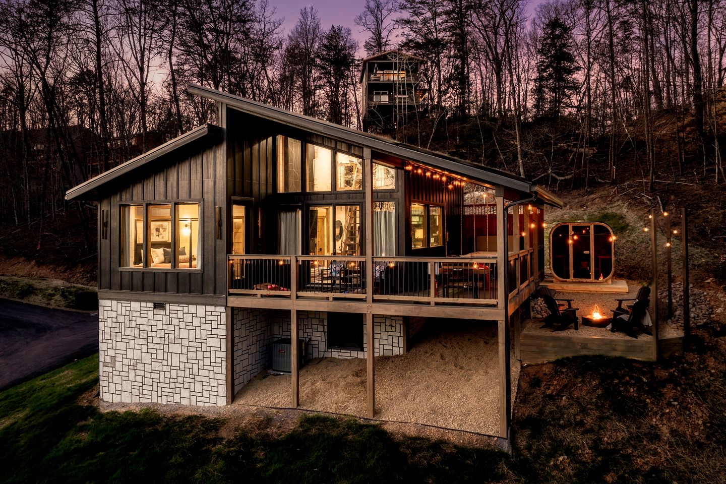 Romantic Luxury Cabin • Hot Tub & Sauna near Dollywood, Sevierville TN