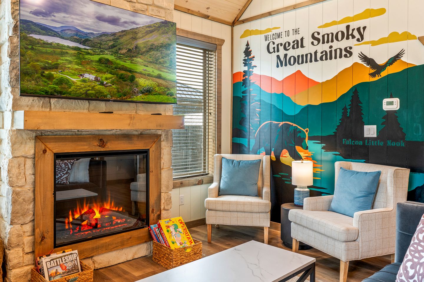 Cozy Mountain Cabin with Private Hot Tub Near Dollywood in Pigeon Forge, TN