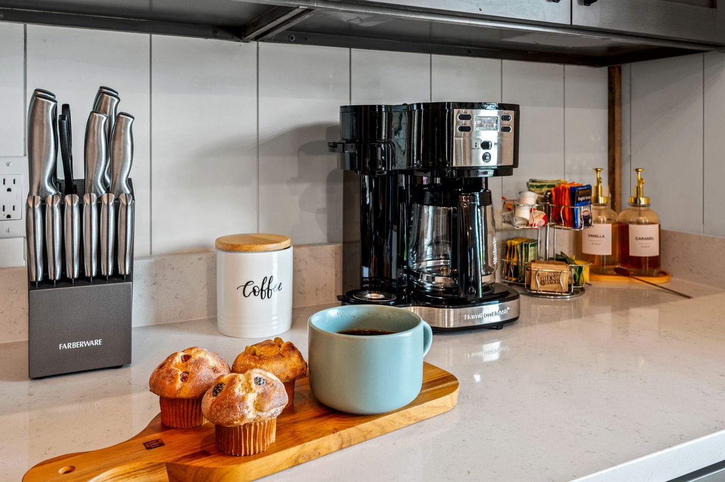 Cozy Mountain Cabin with Private Hot Tub Near Dollywood in Pigeon Forge, TN