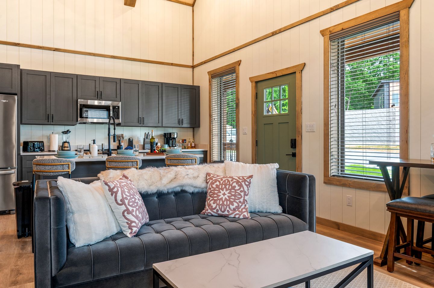 Cozy Mountain Cabin with Private Hot Tub Near Dollywood in Pigeon Forge, TN