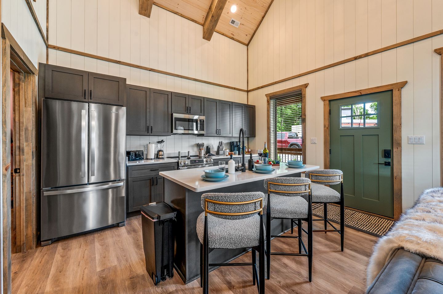 Cozy Mountain Cabin with Private Hot Tub Near Dollywood in Pigeon Forge, TN