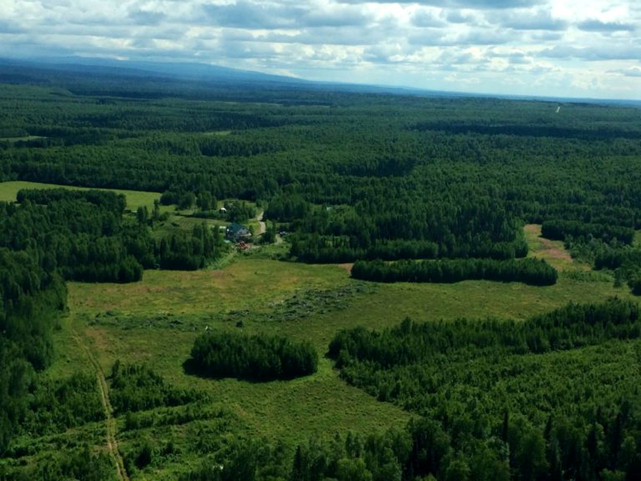 Off-the-Grid Secluded Getaway for Two with Views of the Denali State Park, Alaska