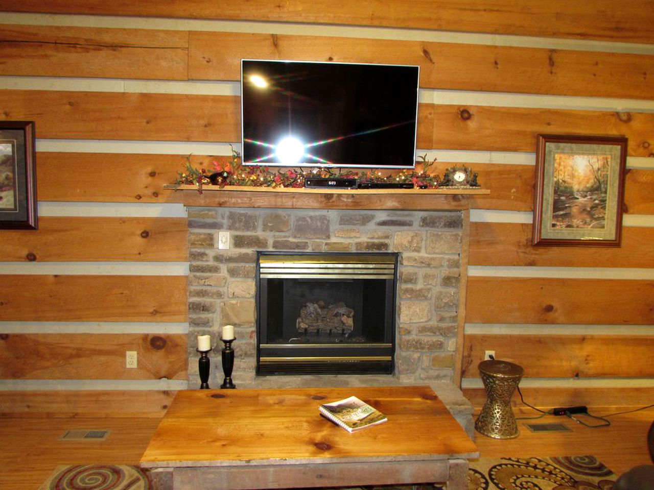 Traditional Woodland Cabin Rental with a Hot Tub in Gatlinburg, Tennessee