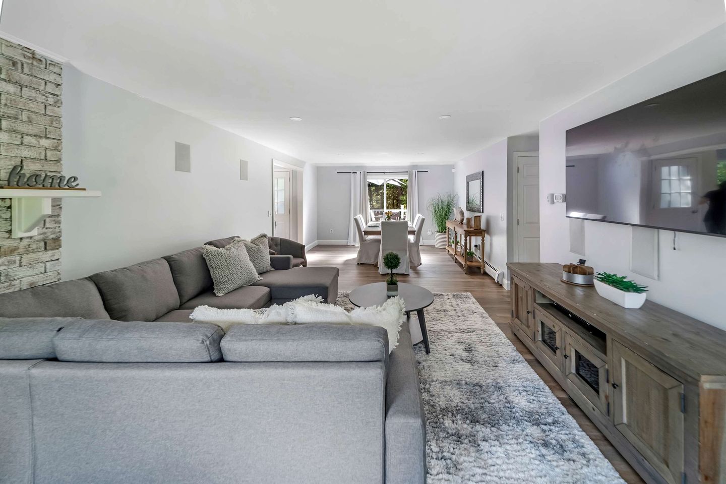 Family Vacation Rental Near Old Silver Beach, Massachusetts