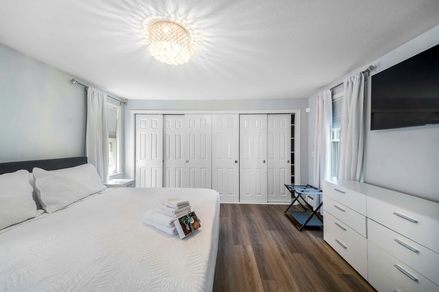 Family Vacation Rental Near Old Silver Beach, Massachusetts