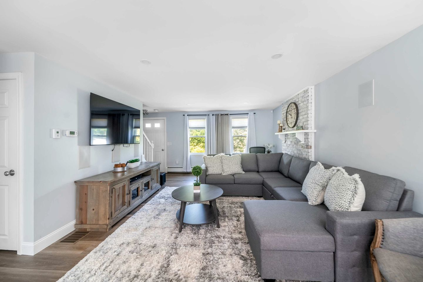 Family Vacation Rental Near Old Silver Beach, Massachusetts