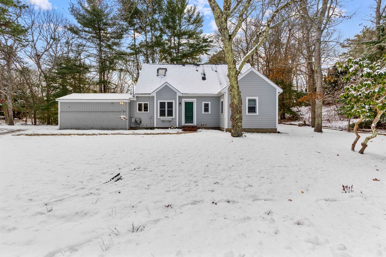 Spacious Family Home with Private Theater & Game Room Near Cape Cod Beaches, Falmouth MA