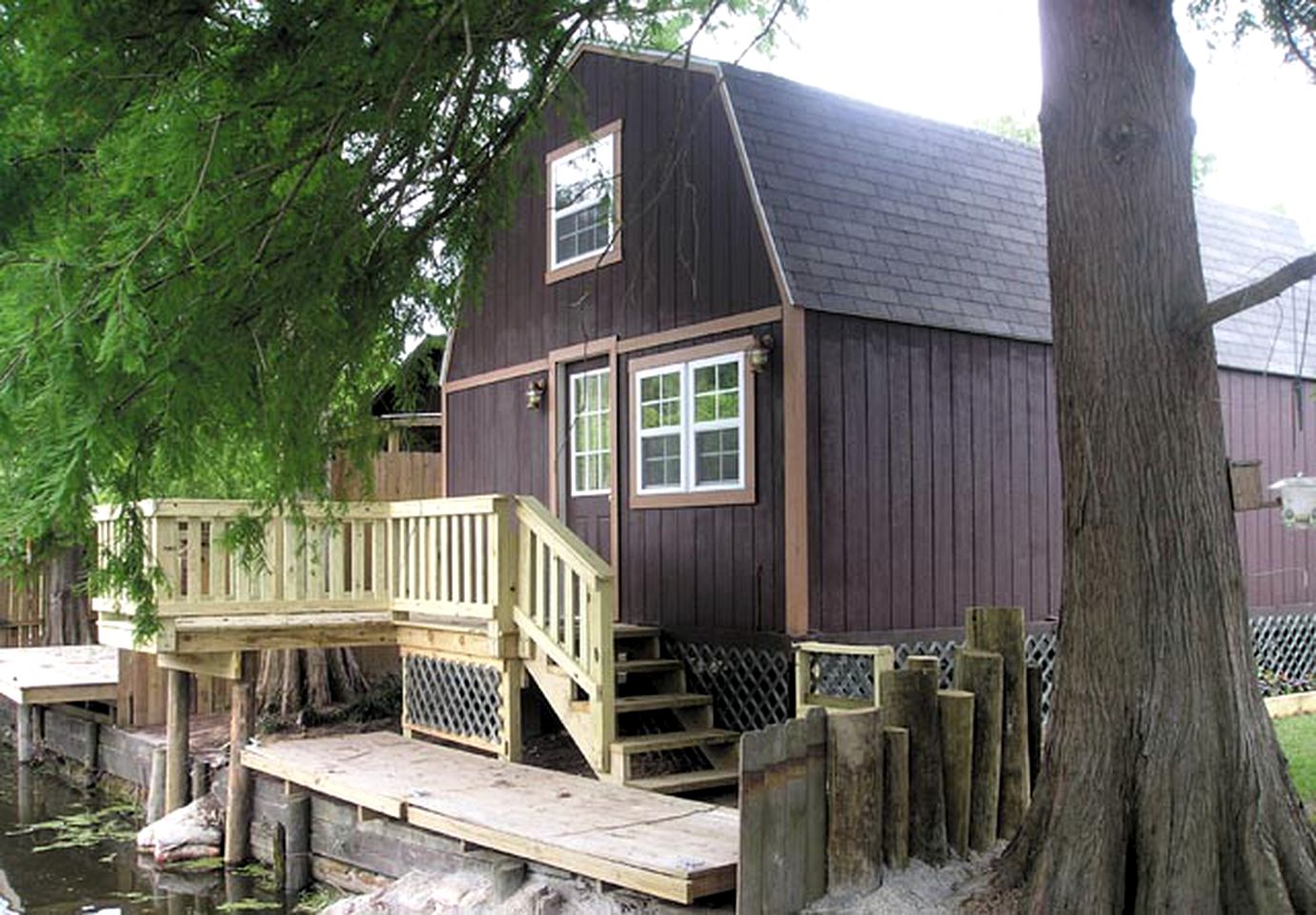 Romantic Getaway Cabin on the False River near St. Francisville, Louisiana