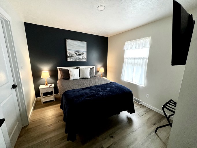 Cabins (United States of America, Parker, Pennsylvania)