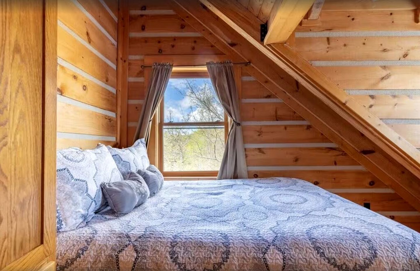 Unforgettable Smoky Mountain Family Adventure: Your Ideal Mountain Getaway Awaits!