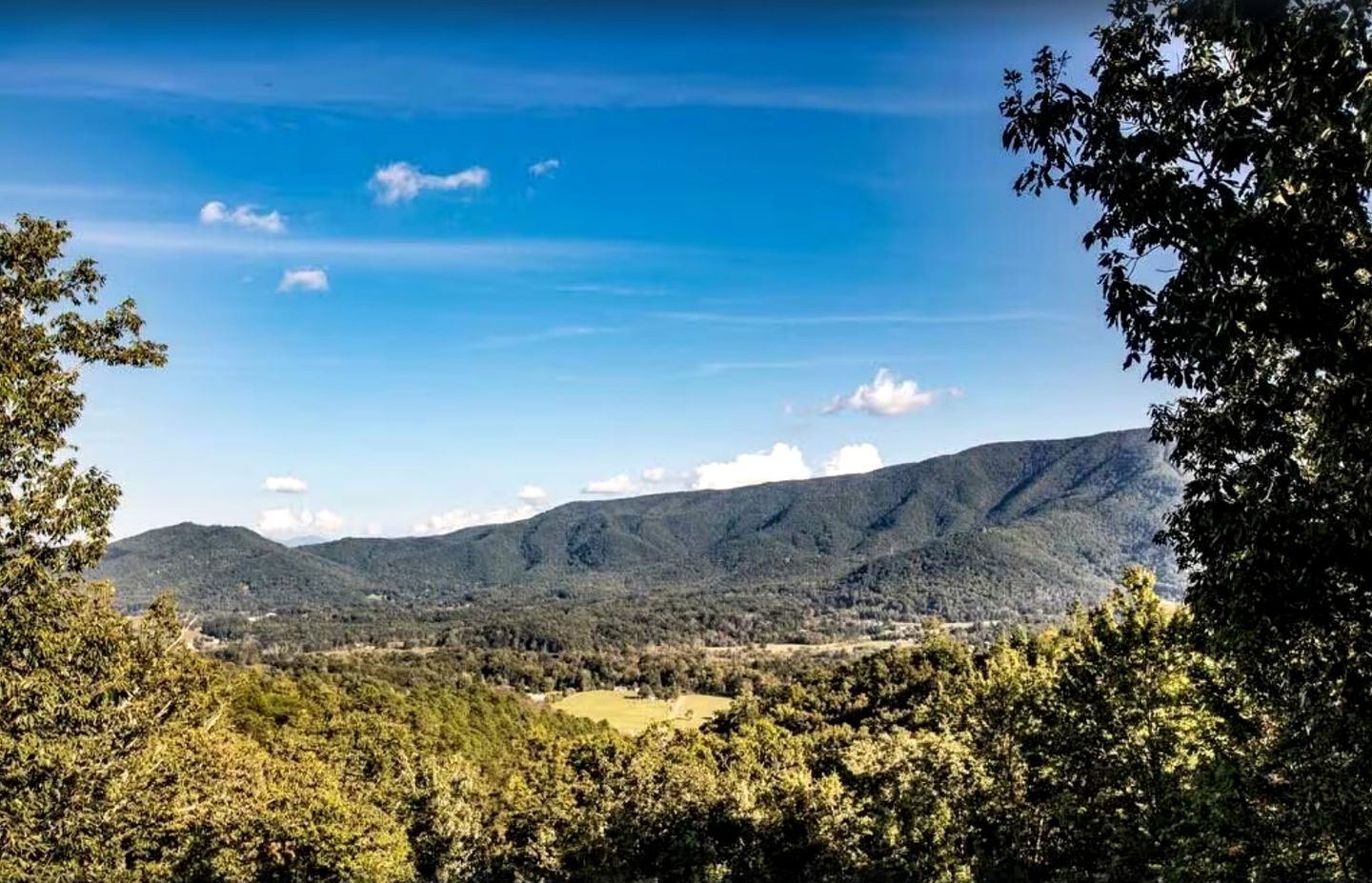 Unforgettable Smoky Mountain Family Adventure: Your Ideal Mountain Getaway Awaits!