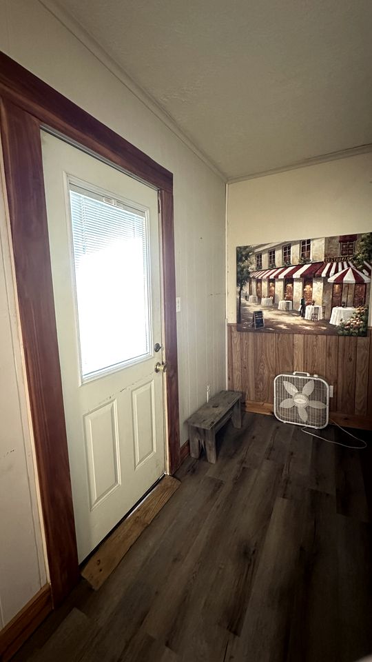 Family Bonding in Nature: Pet-Friendly Cabin Weekend Getaway in Texas