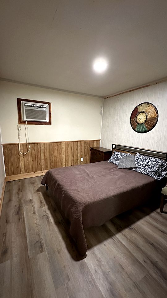 Family Bonding in Nature: Pet-Friendly Cabin Weekend Getaway in Texas