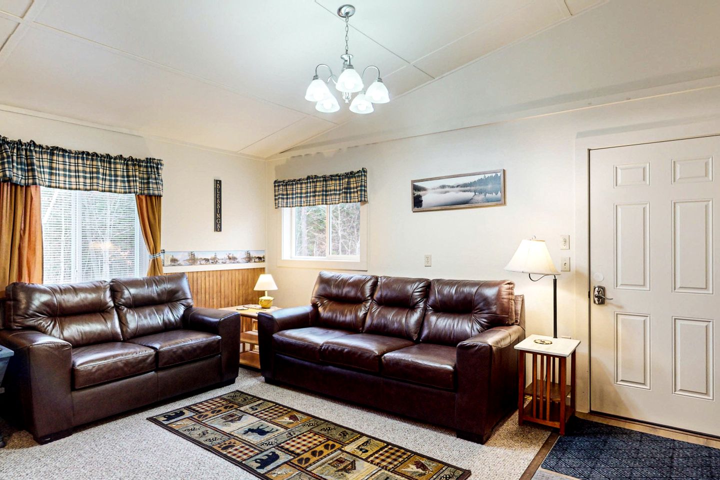 Family Cabin Near the Lake with BBQ in Maine