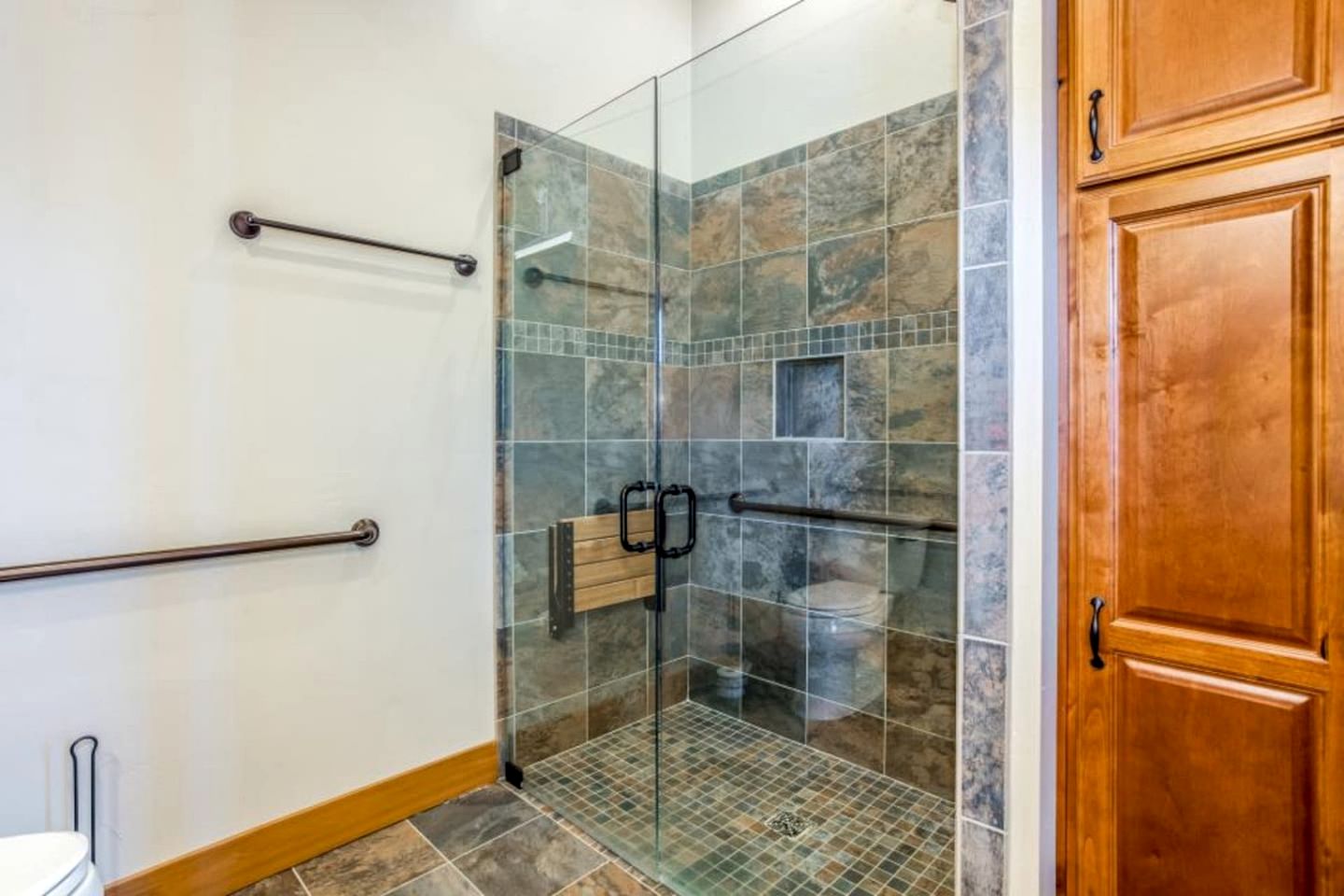 Lovely Family Cabin Rental for an Outdoor Getaway near Whitefish, Montana