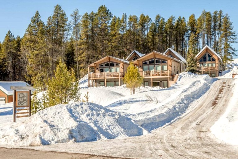 Cabins (United States of America, West Glacier, Montana)