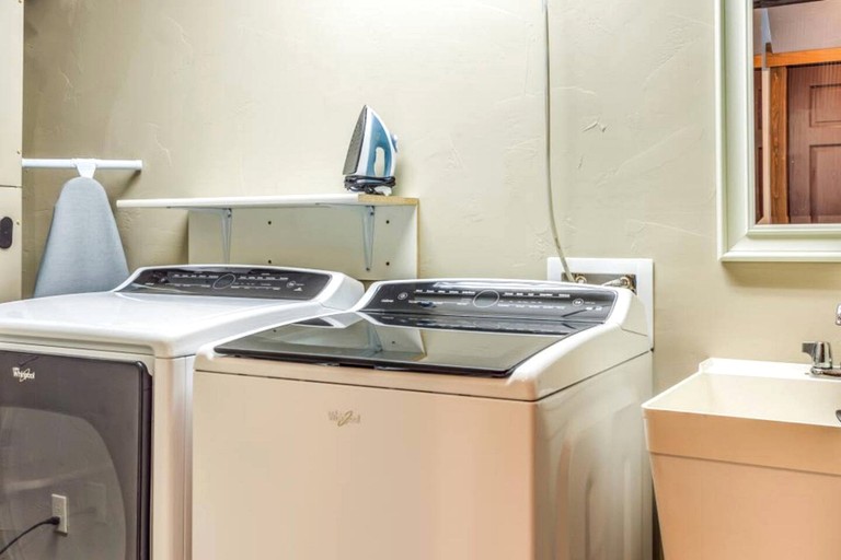 Cabins (United States of America, West Glacier, Montana)