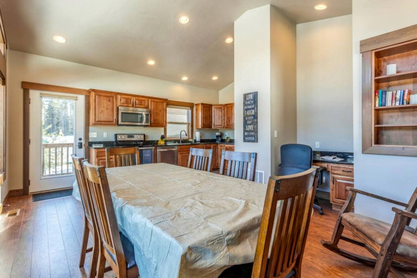 Lovely Family Cabin Rental for an Outdoor Getaway near Whitefish, Montana