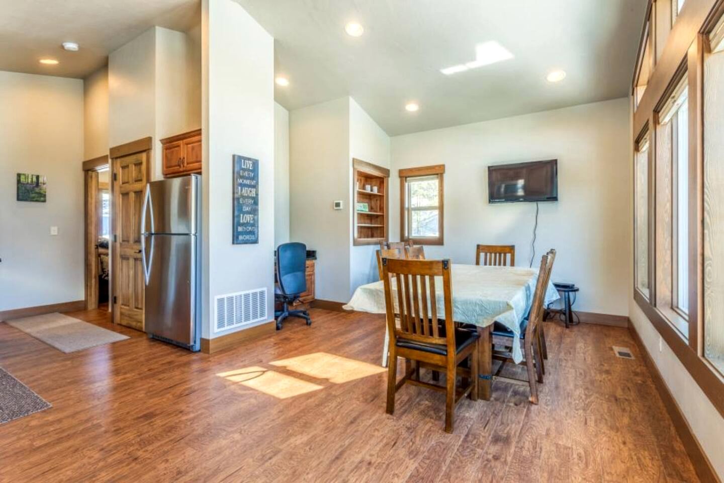 Lovely Family Cabin Rental for an Outdoor Getaway near Whitefish, Montana