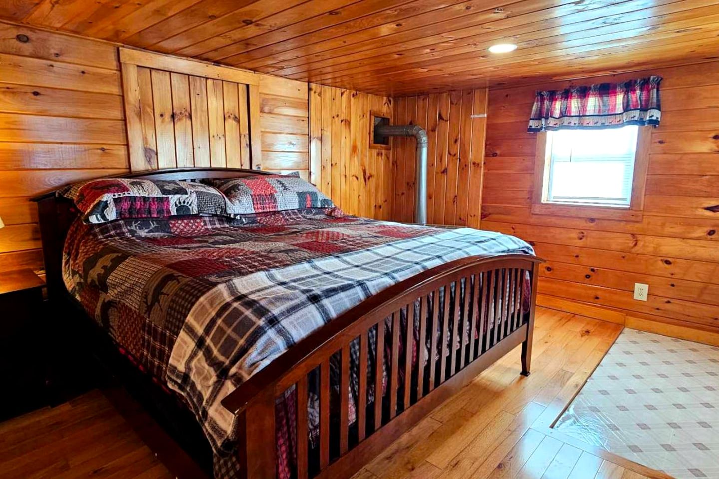 Family Cabin Surrounded by Amazing Hiking Trails in Maine